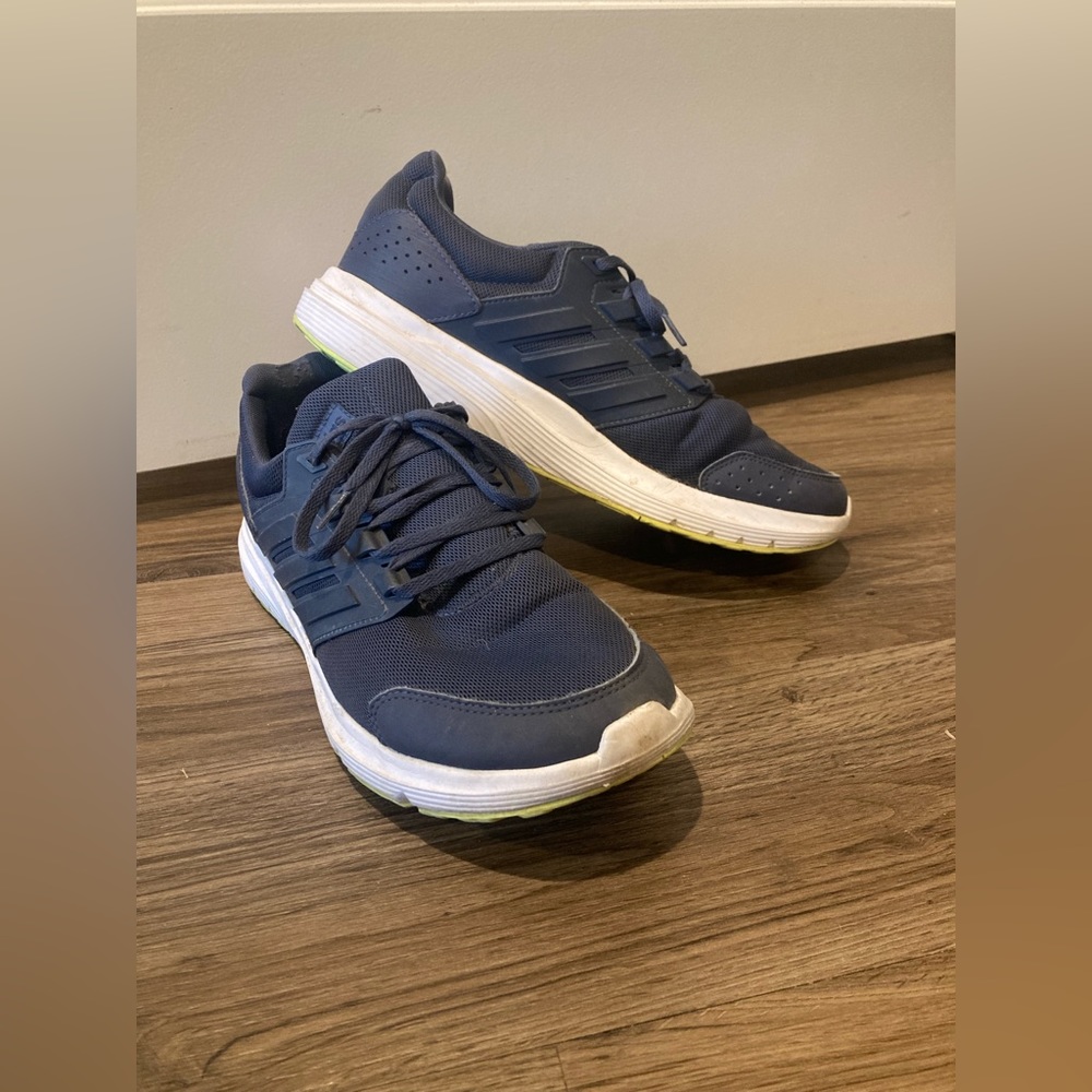 Mens adidas size 11.5